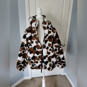 Gently Used UGG, Teddy Jacket, Size XS. Runs big.